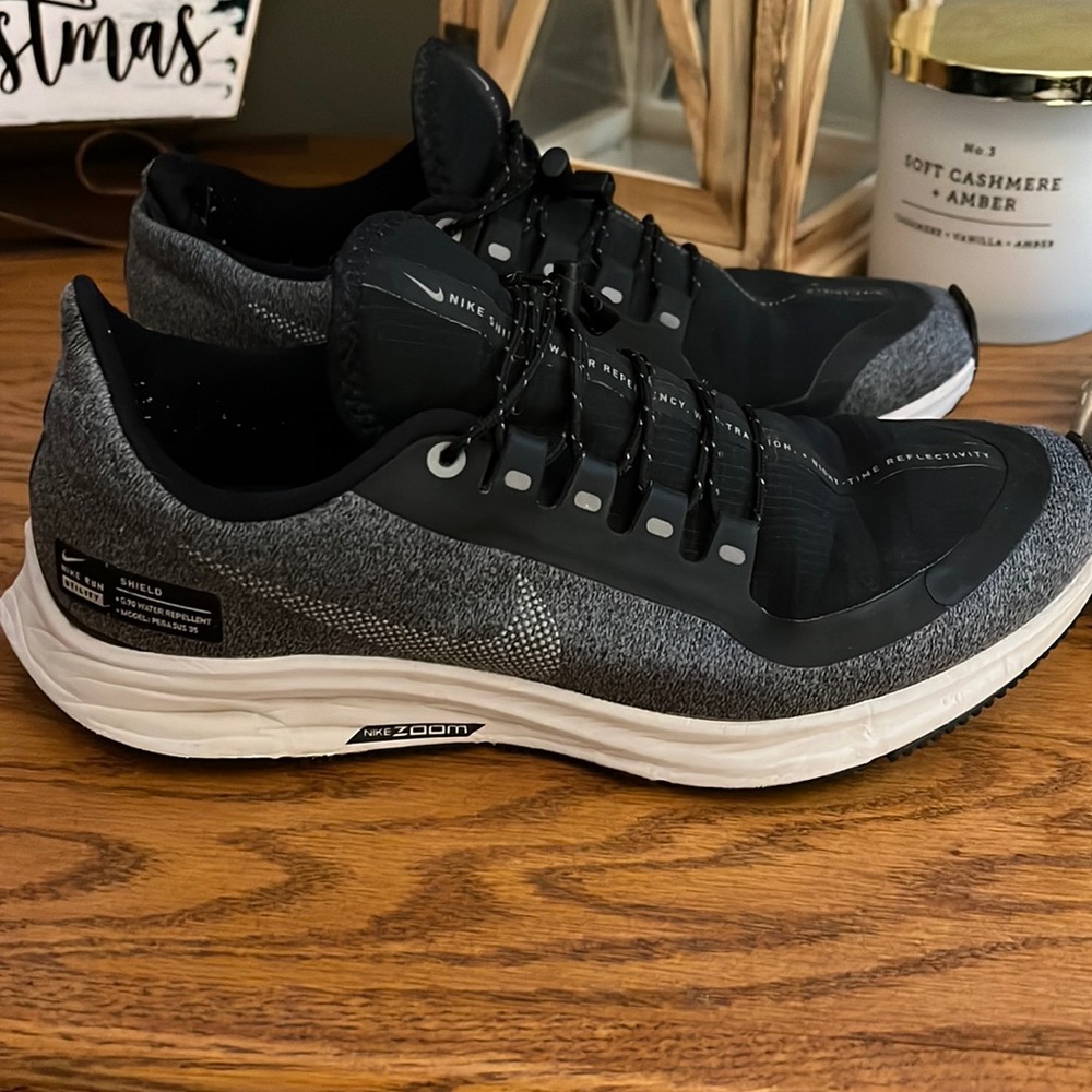 Nike zoom running shoe